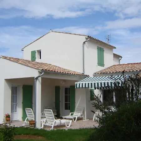 Les Fournieres Holiday home *